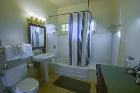 Living Light Inn - 5