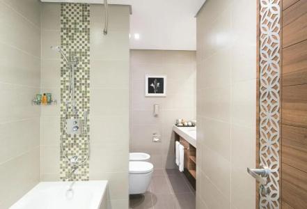 Hilton Garden Inn Dubai Al Muraqabat - Deira - 43