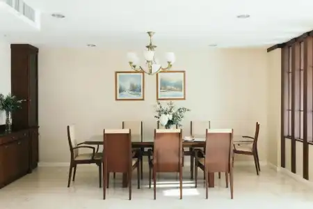 Thomson Residence - 212