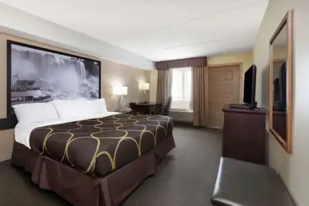 Travelodge by Wyndham Niagara Falls at the Falls - 28