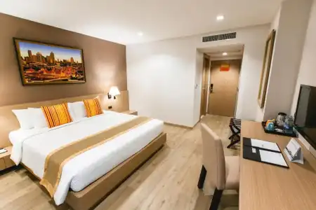 Adelphi Pattaya - 55