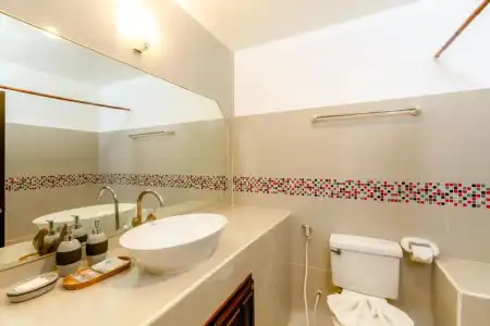 Club Bamboo Boutique Patong Beach Resort - 286