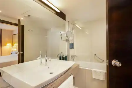 DoubleTree by Hilton Kosice - 48