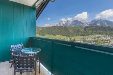 Alpine Club - 96