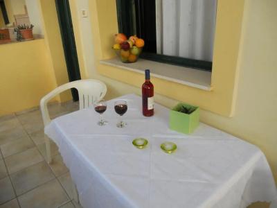 Aspri Petra Apartments - 7