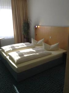 Check Inn Merseburg - 60