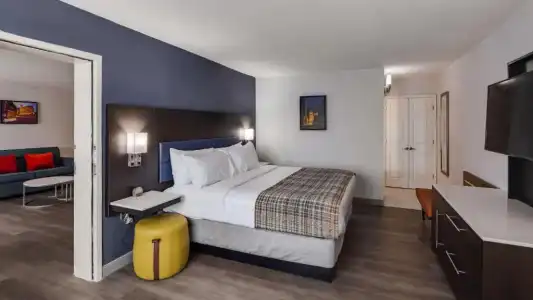 Best Western Premier Richmond City Gateway - 84