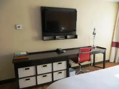 Four Points by Sheraton & Suites Calgary West - 28