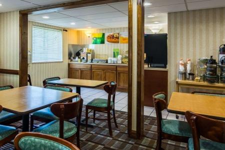 City Centre Inn at Newport News - 14