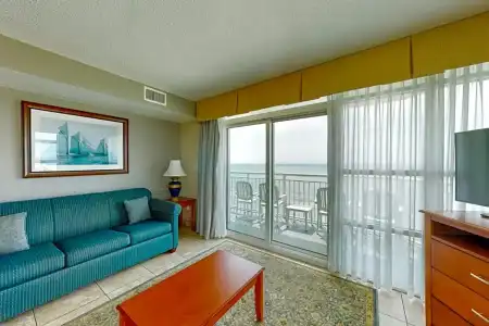 Carolinian Beach Resort by Vacasa - 403