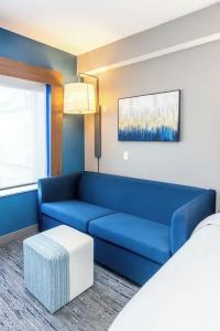 Holiday Inn Express & Suites Louisville Downtown by IHG - 94