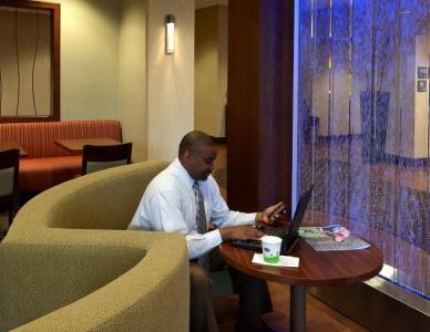 Hampton Inn & Suites Winston-Salem/University Area, NC - 20