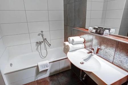 Moers van der Valk - 15