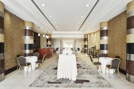 Embassy Suites by Hilton Alexandria Old Town - 29