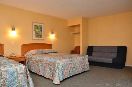 Canadas Best Value Inn - 4