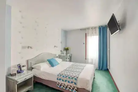 Contact Hôtel des Deux Moulins Limoges - Proche de la gare - 37