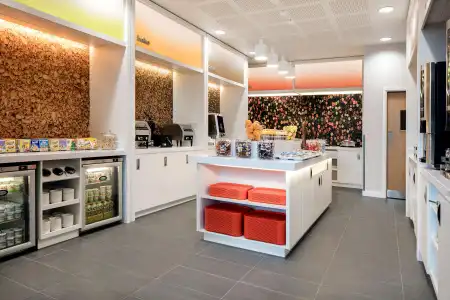 Hampton by Hilton London Excel - 10