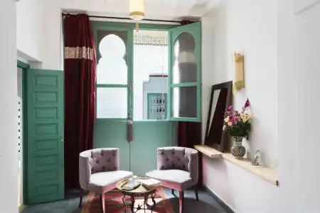 Riad Swaka - 29