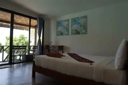 Phi Phi Cozy Seafront Resort - 20