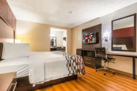 Red Roof Inn Phoenix - Midtown - 40