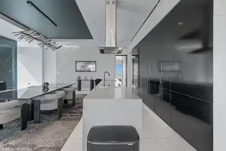 Beautiful Palms Place Suite - 68