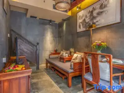 Lijiang Ten Courtyard Inn - 43