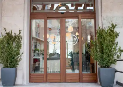 B&B - 0