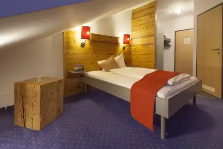 Hotel - 16
