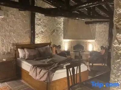 Heritage Cave Inn - 175