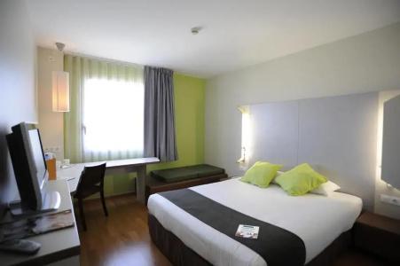 Travelodge Barcelona Cornellà Fira - 28