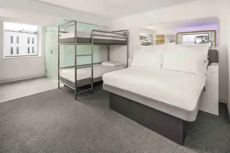 YOTEL Edinburgh - 27