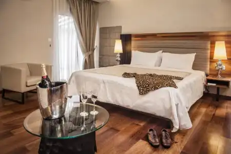 The Ranee Boutique Suites - 39