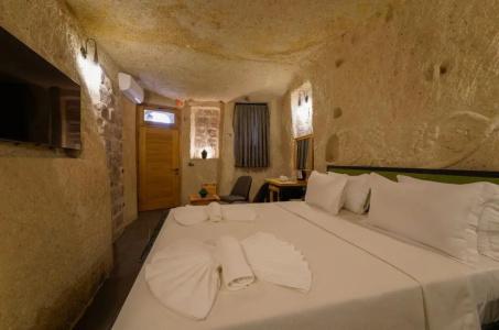 The Niche Cave - 4
