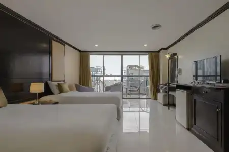 Mike Beach Resort Pattaya - 22