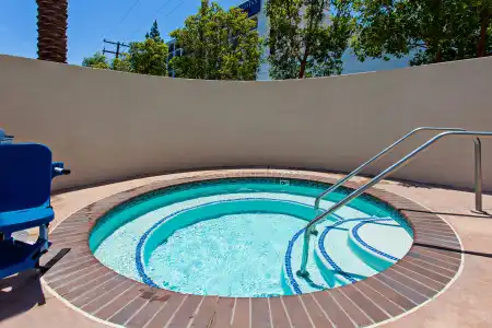 Holiday Inn Express & Suites Anaheim Resort Area by IHG - 27