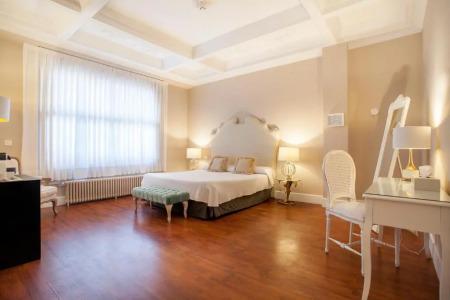 Hi Valencia Boutique - 54