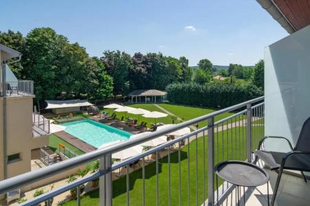 Holiday Resorts - 48
