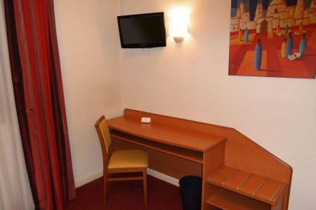 Cecil Metz Gare - 11