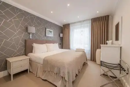 Queensgate Court - 267