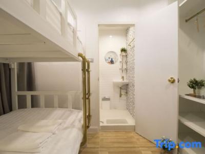 The LOL Elephant Hostel - 46