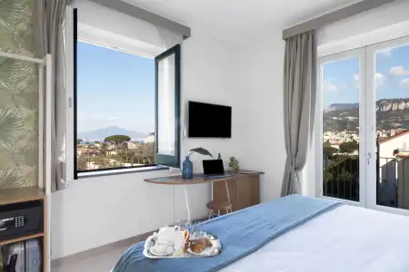Unconventional Sorrento - 3
