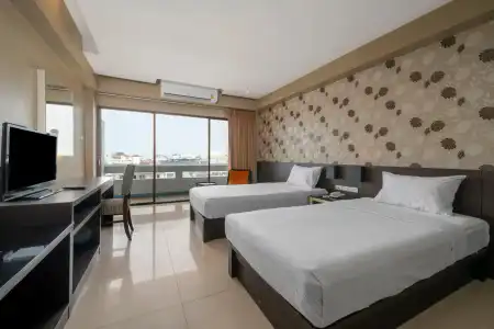 Welcome Plaza - 17