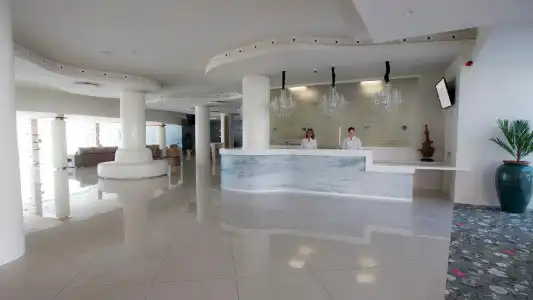 Ons Oceanfront - Adults Only - 1