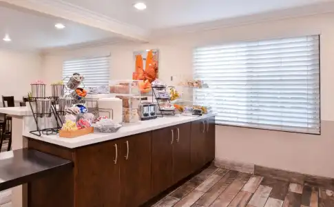Best Western Airport Plaza – LAX Airport LA Stadium - 12