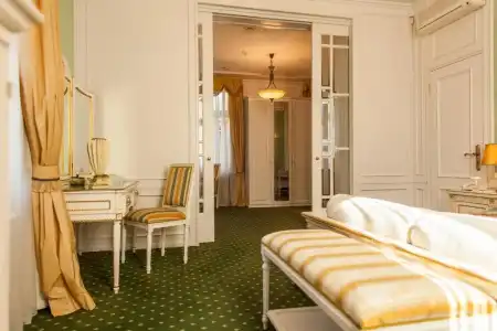 TB Palace & Spa - 74