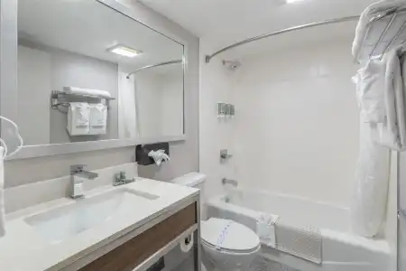 Best Western Airport Plaza – LAX Airport LA Stadium - 9