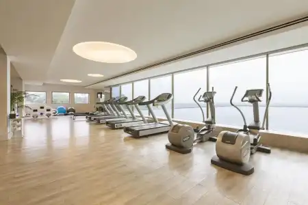 Taj Lands End - 11