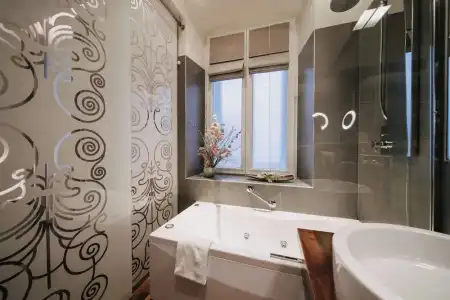 Vis a Vis Apartments - 95