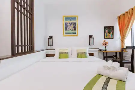 Huen Mai Hom - 16