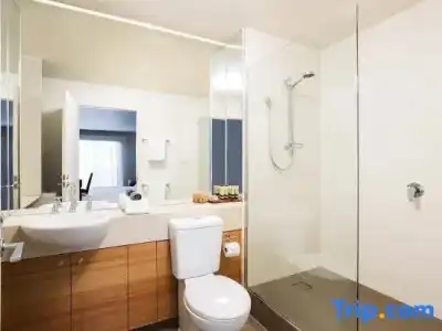 The Old Woolstore Apartment - 49